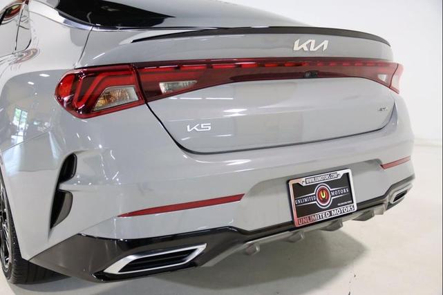 Photo of 2023 Wolf Gray Kia K5