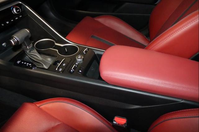 Photo of 2023 Wolf Gray Kia K5