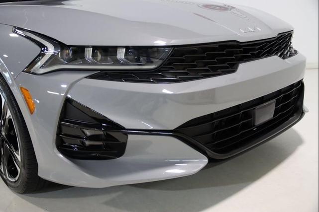 Photo of 2023 Wolf Gray Kia K5