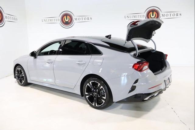 Photo of 2023 Wolf Gray Kia K5