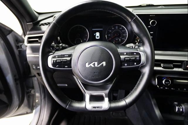 Photo of 2023 Wolf Gray Kia K5
