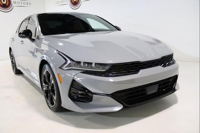Photo of 2023 Wolf Gray Kia K5