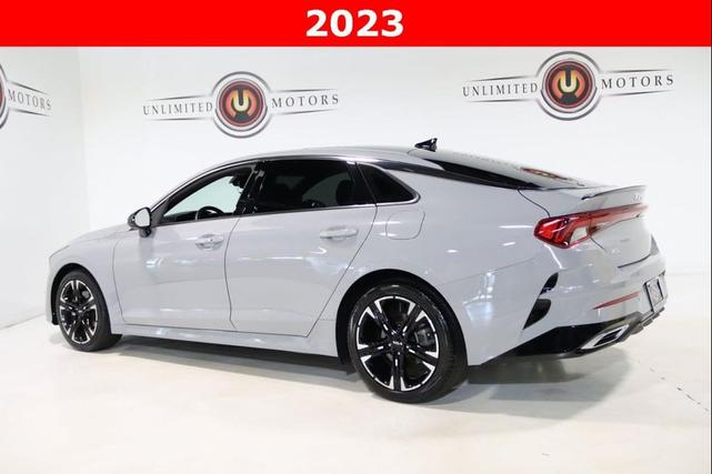 Photo of 2023 Wolf Gray Kia K5