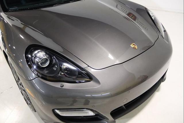 Photo of 2013 Agate Gray Metallic Porsche Panamera