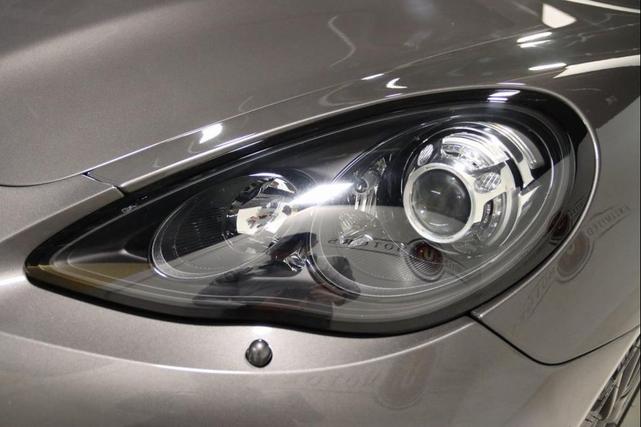 Photo of 2013 Agate Gray Metallic Porsche Panamera