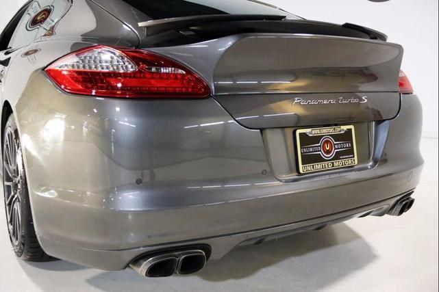 Photo of 2013 Agate Gray Metallic Porsche Panamera