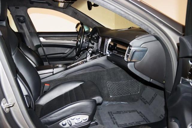 Photo of 2013 Agate Gray Metallic Porsche Panamera