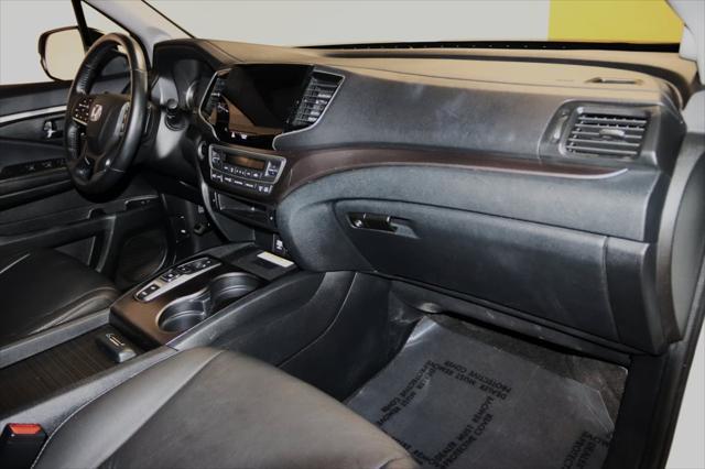 Photo of 2022 Platinum White Pearl Honda Pilot