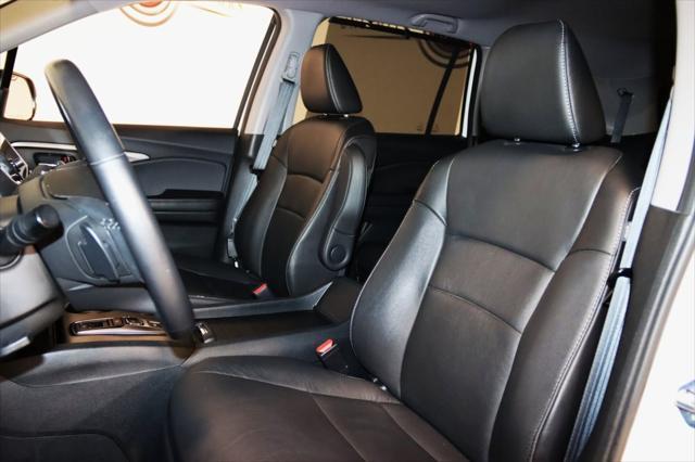 Photo of 2022 Platinum White Pearl Honda Pilot
