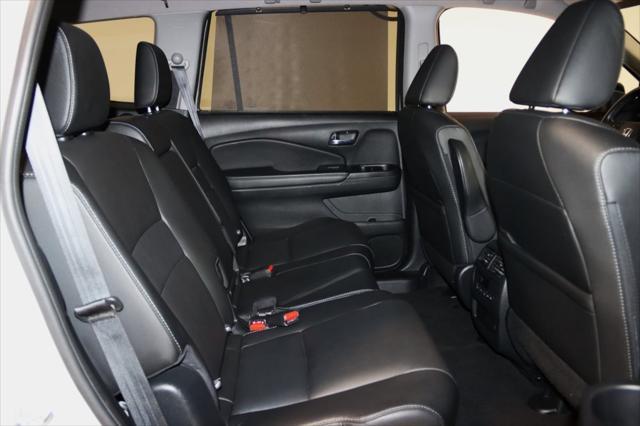 Photo of 2022 Platinum White Pearl Honda Pilot
