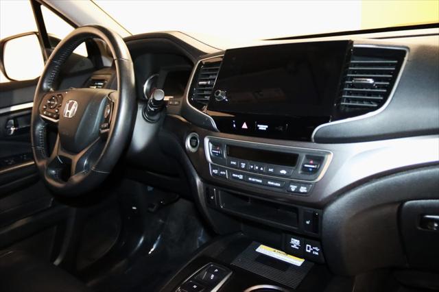 Photo of 2022 Platinum White Pearl Honda Pilot