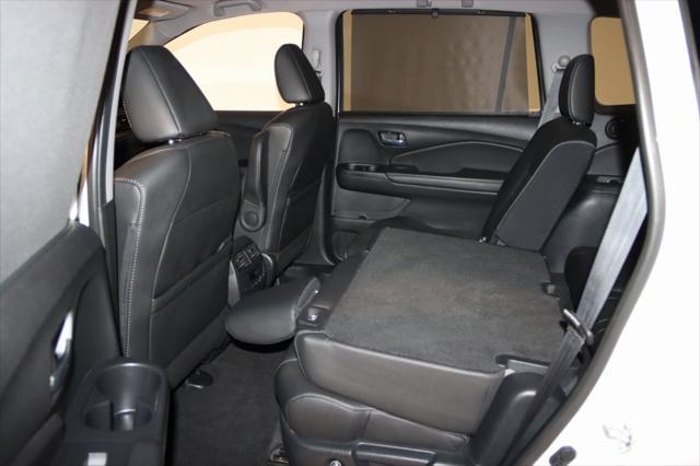 Photo of 2022 Platinum White Pearl Honda Pilot