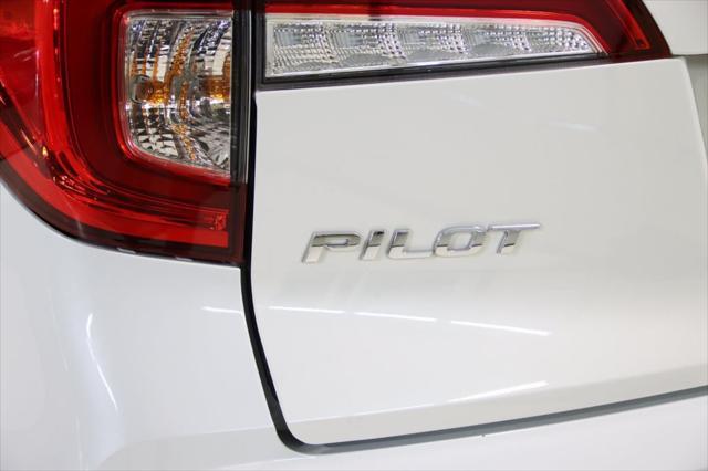 Photo of 2022 Platinum White Pearl Honda Pilot