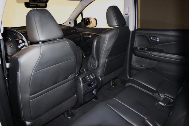 Photo of 2022 Platinum White Pearl Honda Pilot