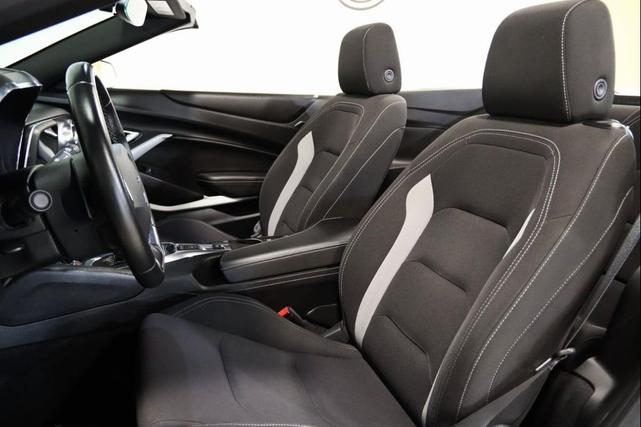 Photo of 2018 Summit White Chevrolet Camaro