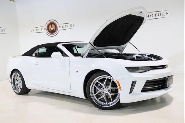Photo of 2018 Summit White Chevrolet Camaro
