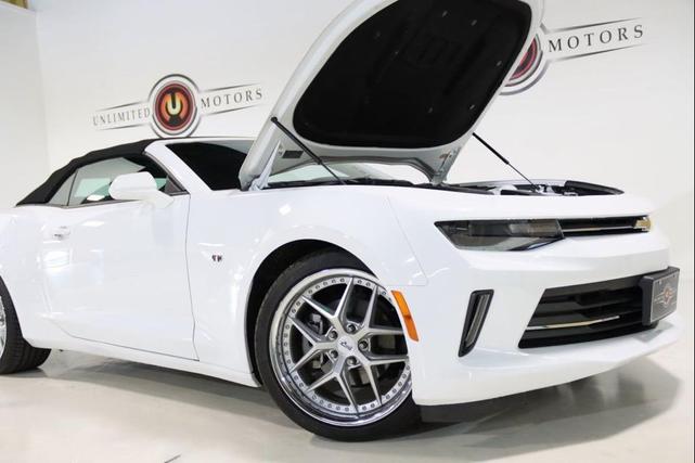 Photo of 2018 Summit White Chevrolet Camaro