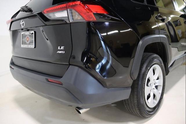 Photo of 2021 Midnight Black Metallic Toyota RAV4