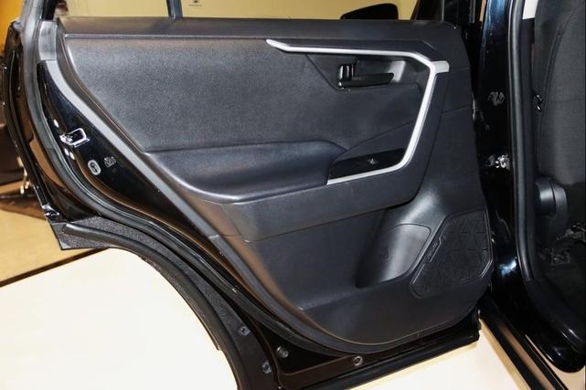 Photo of 2021 Midnight Black Metallic Toyota RAV4