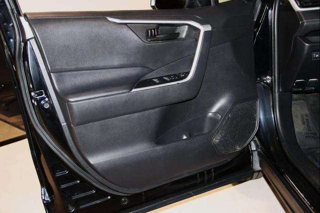 Photo of 2021 Midnight Black Metallic Toyota RAV4