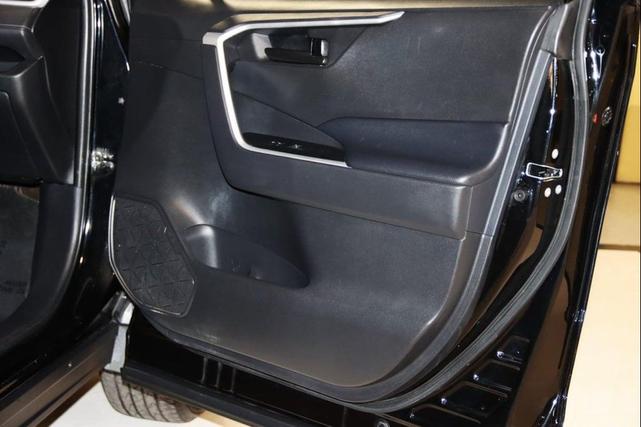 Photo of 2021 Midnight Black Metallic Toyota RAV4