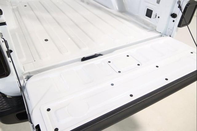 Photo of 2025 Bright White Clearcoat Jeep Gladiator