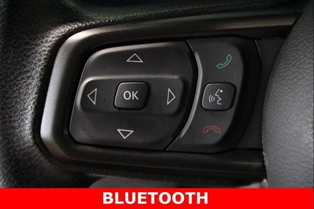 Photo of 2025 Bright White Clearcoat Jeep Gladiator
