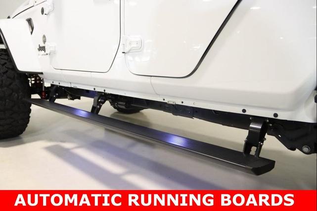 Photo of 2025 Bright White Clearcoat Jeep Gladiator