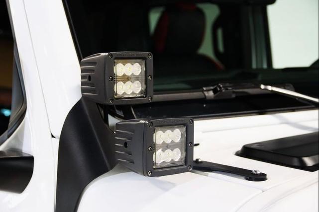 Photo of 2025 Bright White Clearcoat Jeep Gladiator