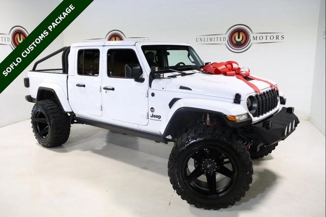 Photo of 2025 Bright White Clearcoat Jeep Gladiator