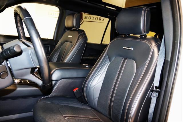 Photo of 2023 Star White Metallic Tri-Coat Ford Expedition Max