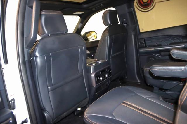 Photo of 2023 Star White Metallic Tri-Coat Ford Expedition Max