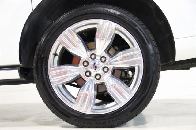 Photo of 2023 Star White Metallic Tri-Coat Ford Expedition Max