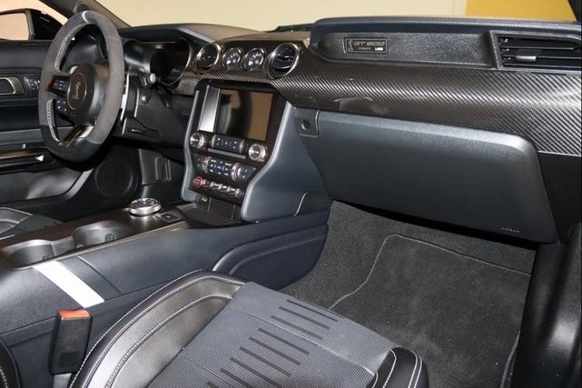 Photo of 2020 Blue Ford Shelby GT500