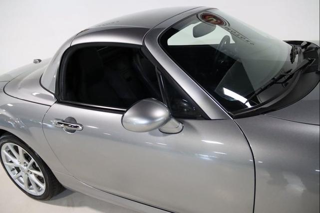Photo of 2011 Liquid Silver Metallic Mazda MX-5 Miata