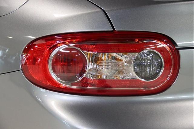 Photo of 2011 Liquid Silver Metallic Mazda MX-5 Miata