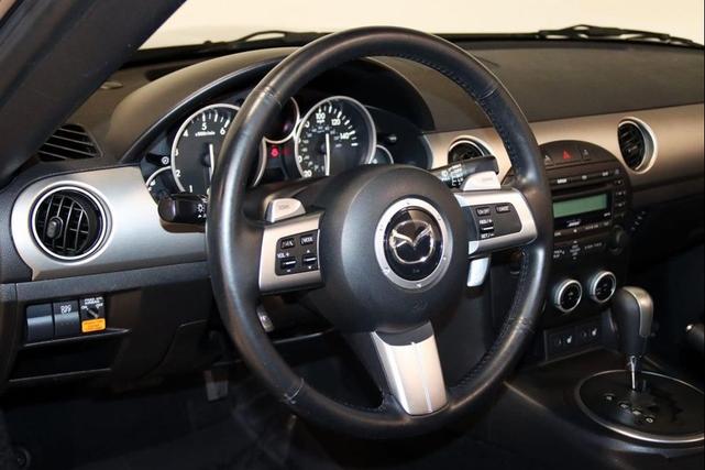 Photo of 2011 Liquid Silver Metallic Mazda MX-5 Miata