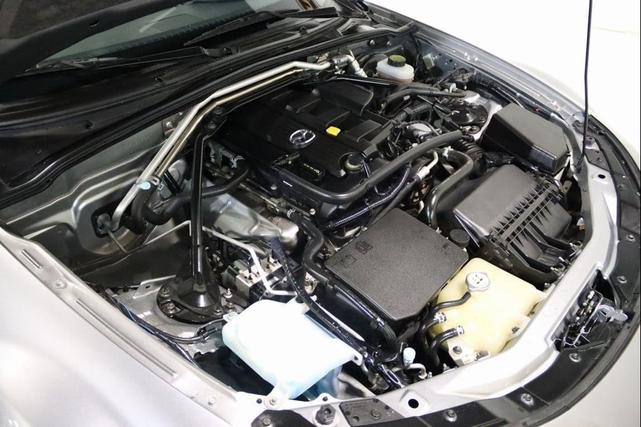 Photo of 2011 Liquid Silver Metallic Mazda MX-5 Miata