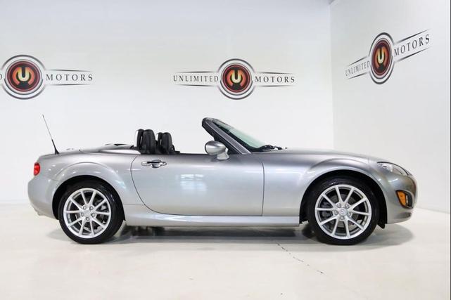 Photo of 2011 Liquid Silver Metallic Mazda MX-5 Miata