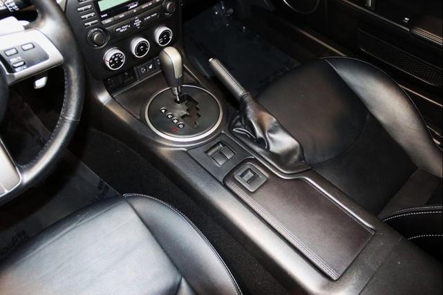 Photo of 2011 Liquid Silver Metallic Mazda MX-5 Miata