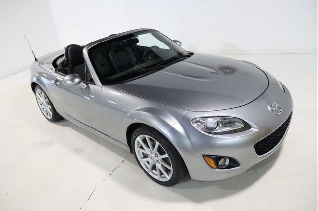 Photo of 2011 Liquid Silver Metallic Mazda MX-5 Miata