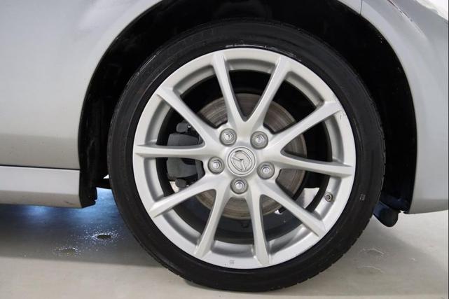 Photo of 2011 Liquid Silver Metallic Mazda MX-5 Miata
