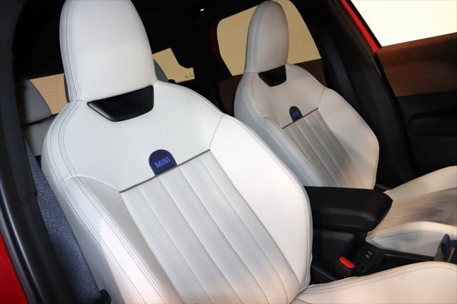 Photo of 2025 Chili Red II MINI Countryman
