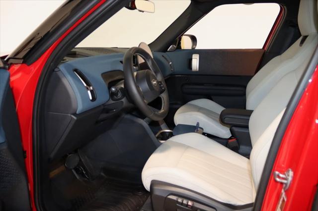 Photo of 2025 Chili Red II MINI Countryman