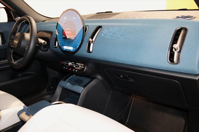 Photo of 2025 Chili Red II MINI Countryman