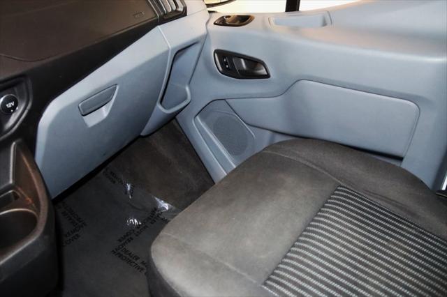 Photo of 2017 Oxford White Ford Transit-350