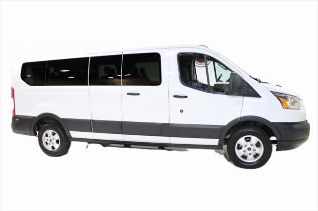 Photo of 2017 Oxford White Ford Transit-350