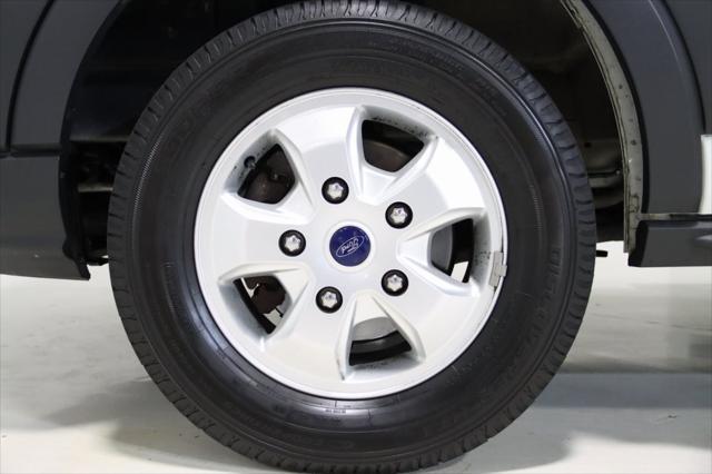 Photo of 2017 Oxford White Ford Transit-350
