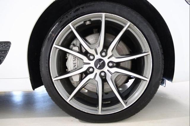Photo of 2024 Uyuni White Genesis G70