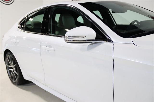 Photo of 2024 Uyuni White Genesis G70